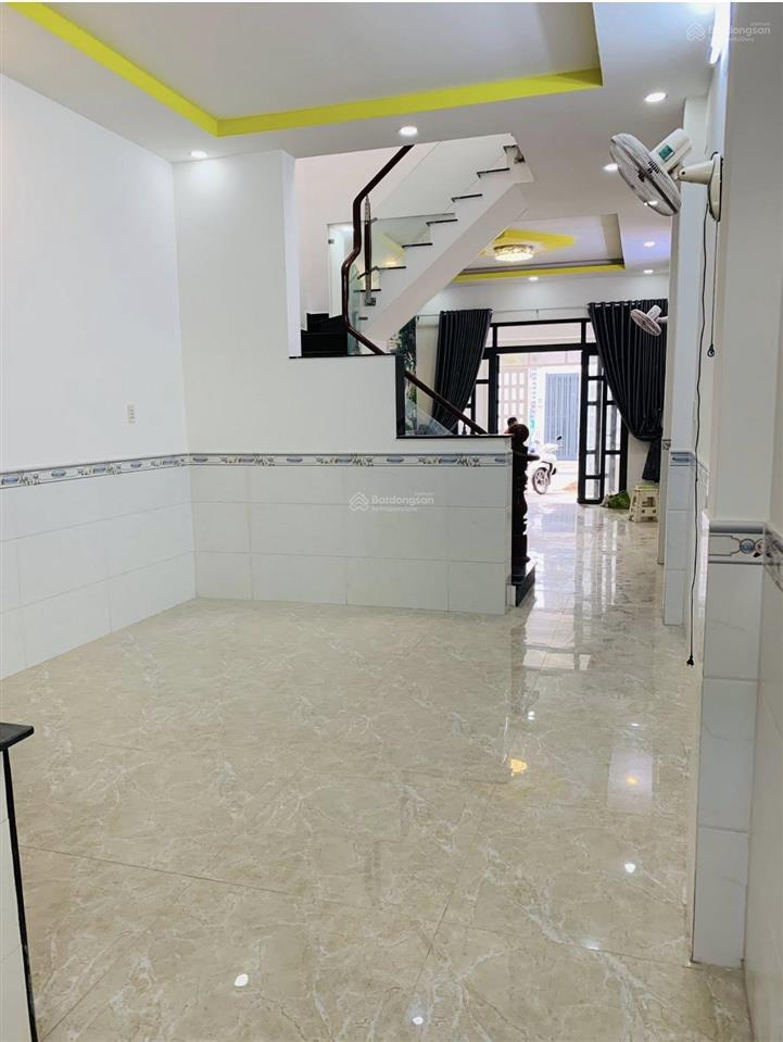 Bán nhà nhà 2 tầng btct  đường xe tải 12m  gần công viên  chỉ 5.x tỷ