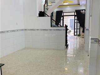 Bán nhà nhà 2 tầng btct  đường xe tải 12m  gần công viên  chỉ 5.x tỷ