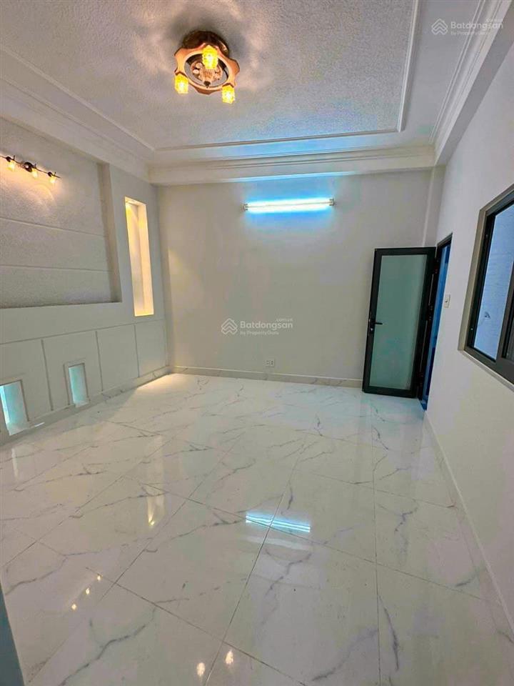 Bán nhà 72m mặt tiền thới tam thôn 9  3pn  btct kiên cố  5 tỷ,mặt tiền đường 12m  chợ