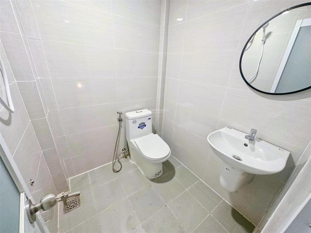 Bán nhà đường xe tải dtsd 150m², ngay chợ hóc môn, 3 pn