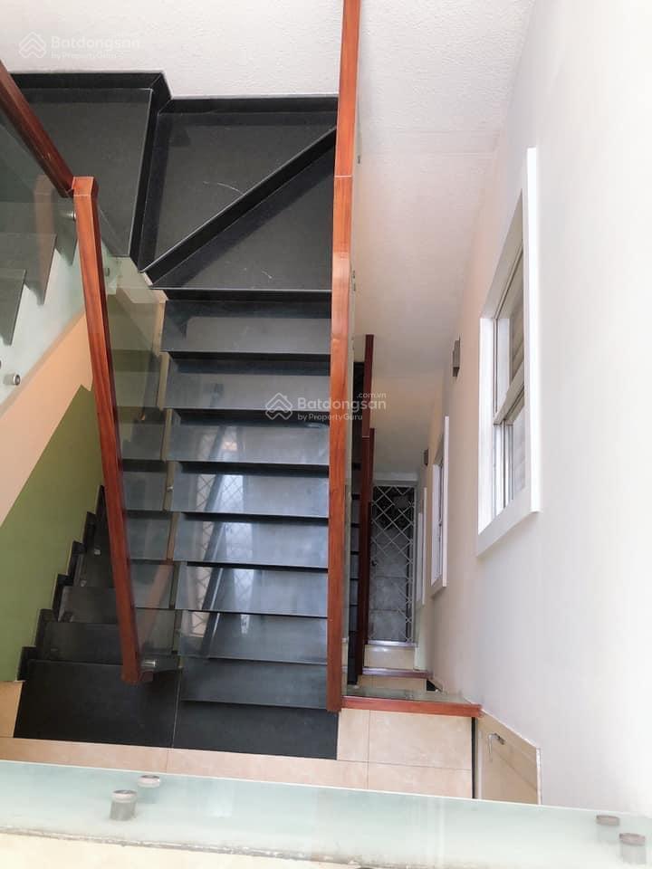 Nhà 2 tầng btct  dtsd khoảng 150m  đường xe tải  ngay chợ  thới tam thôn 9