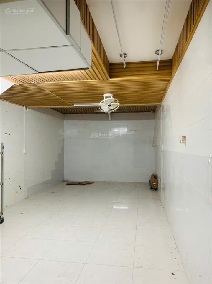 Cho thuê nhà phố mặt tiền  trần xuân hòa, quận 5 hồ chí minh