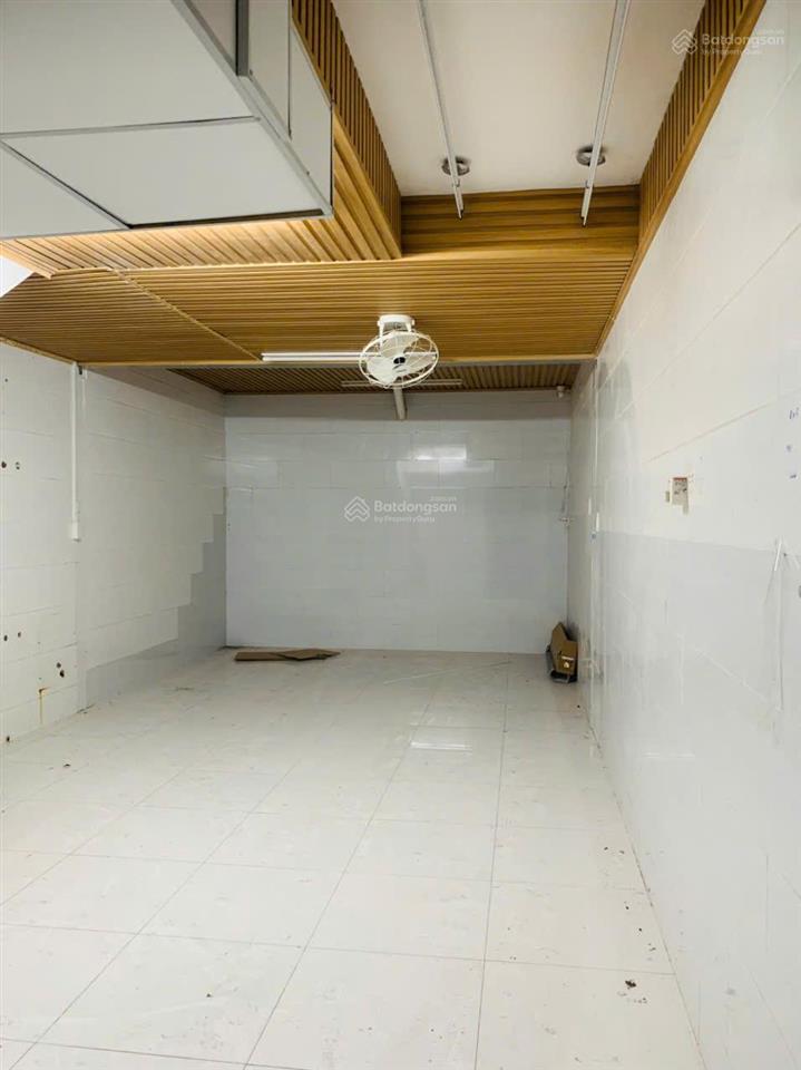 Cho thuê nhà phố mặt tiền  trần xuân hòa, quận 5 hồ chí minh