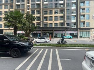 Bán shop chân đế toà trung tâm s212 vhop1, gia lâm, hà nội 0387 843 ***