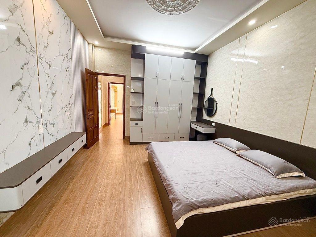 Siêu hiếm  chỉ hơn 6 tỷ  có thang máy  5 tầng mới xây  60m2 (4x15)  full nội thất 12m