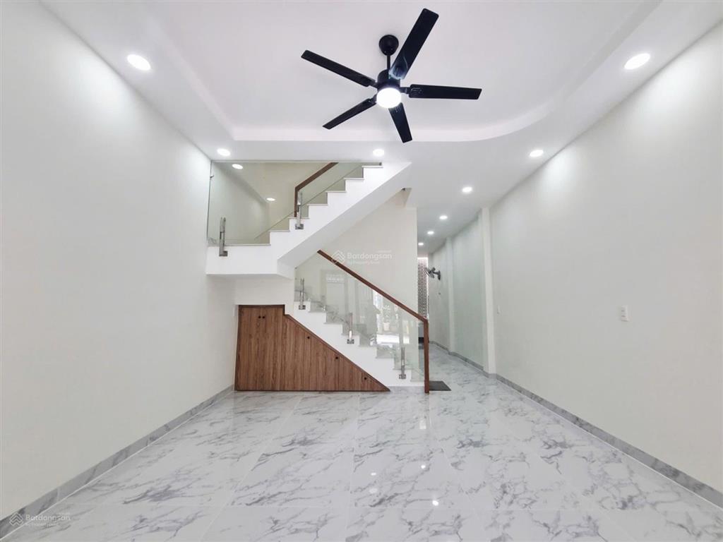 Nhà 2 tầng 77m2 huỳnh thị hai, đường xe hơi đổ cửa nhỉnh 3 tỷ hơn, thoáng mát