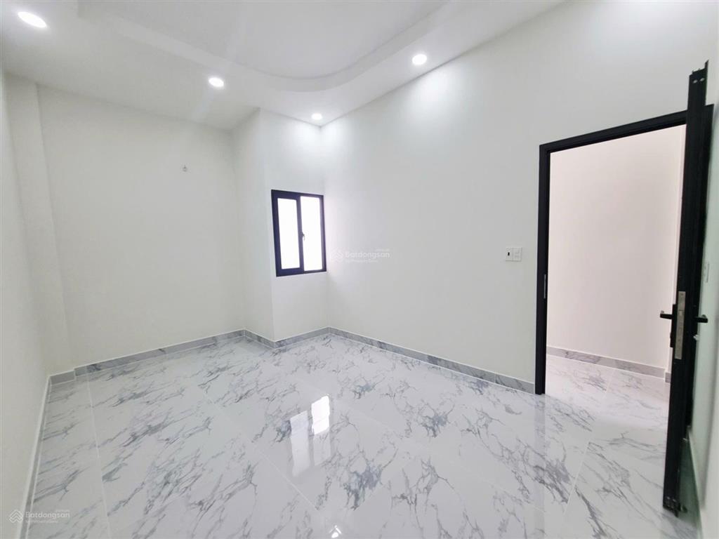 Nhà 2 tầng 77m2 huỳnh thị hai, đường xe hơi đổ cửa nhỉnh 3 tỷ hơn, thoáng mát