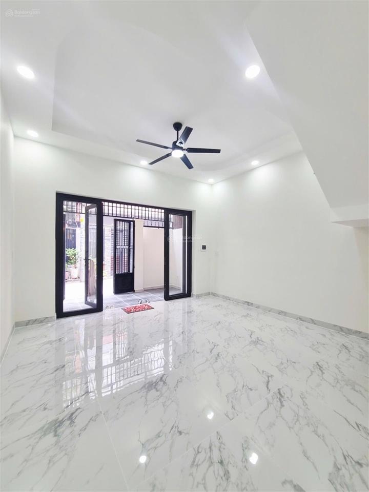 Nhà 2 tầng 77m2 huỳnh thị hai, đường xe hơi đổ cửa nhỉnh 3 tỷ hơn, thoáng mát