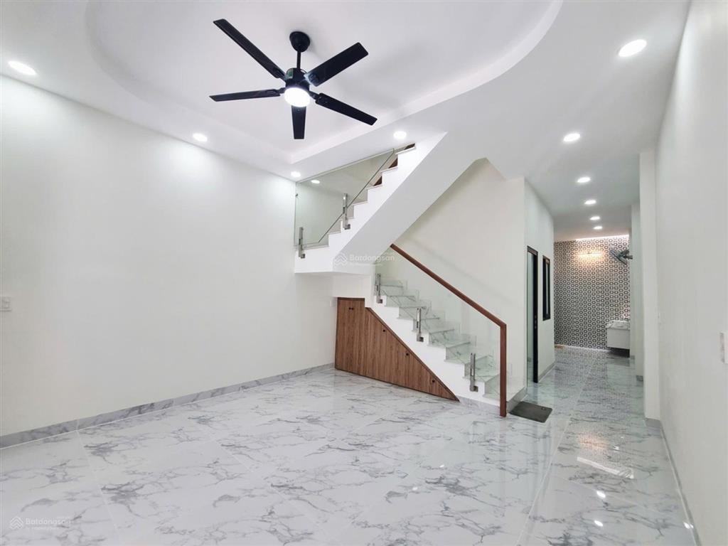 Nhà 2 tầng 77m2 huỳnh thị hai, đường xe hơi đổ cửa nhỉnh 3 tỷ hơn, thoáng mát