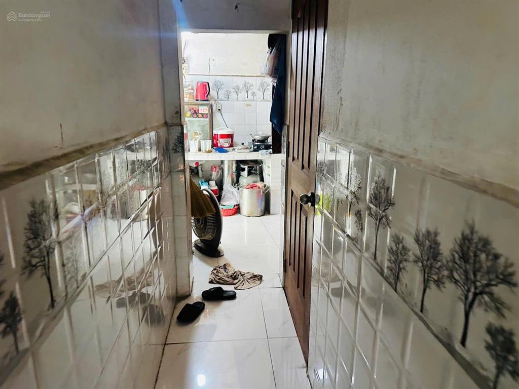 Nhà giá 3,3 tỷ, 3 phòng ngủ ngay trung tâm thủ đức