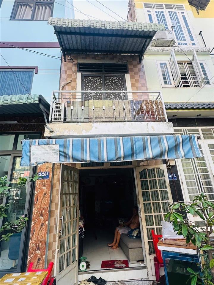 Nhà giá 3,3 tỷ, 3 phòng ngủ ngay trung tâm thủ đức