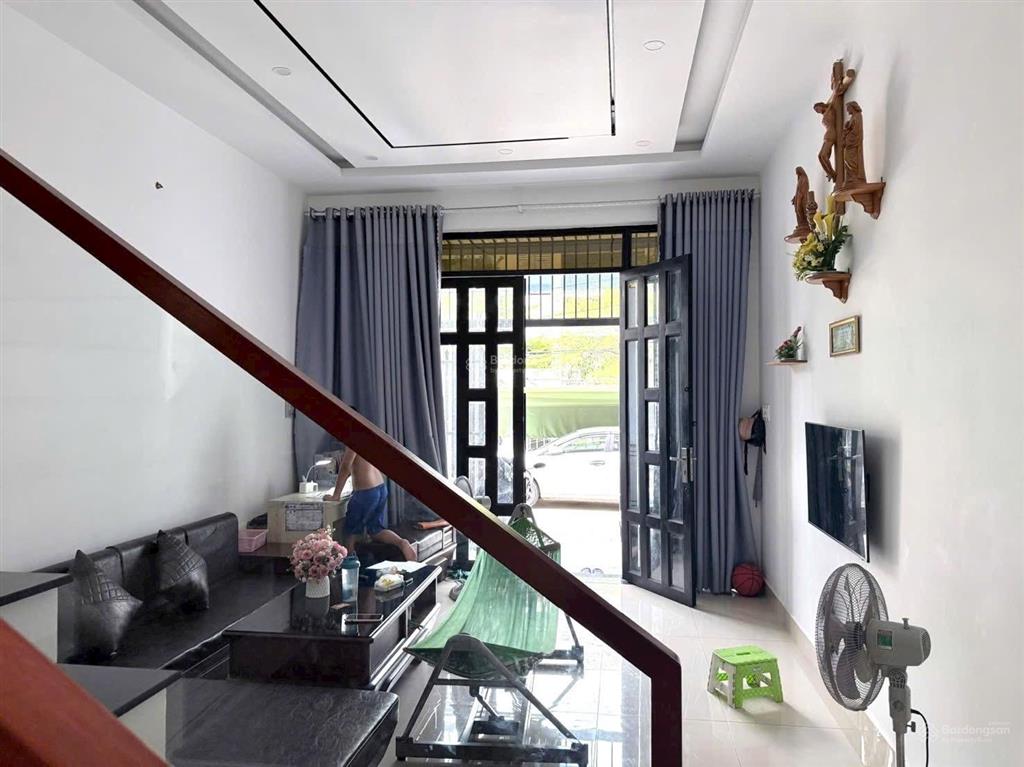 A nhà đẹp hẻm ô tô khu phân lô đường 7m nhà 3 tầng 3pn 55m2 chỉ 5,4 tỷ phạm văn đồng