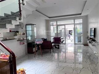 Bán gấp nhà riêng 3 tầng 4pn + 4wc, hoàng văn thụ, p.3, q.tân bình, 9,5 tỷ vnd, 73m2