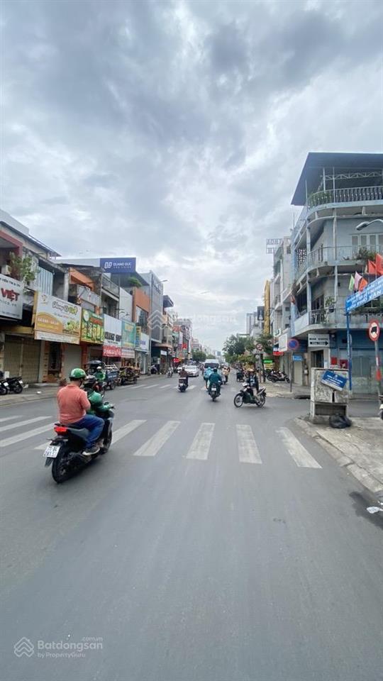 Bán nhà hxh cách mạng tháng tám, 9,2 tỷ, 62 m2, view đẹp uy tín