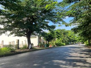 Lô đất đường chính 22m giá 53 triệu đồng/m2  làng đại học