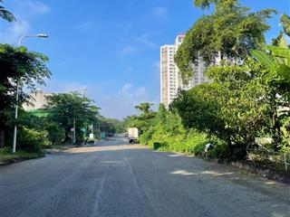 Làng đại học  khu dân cư đang phát triển  lô đất 5x20m giá 4,7 tỷ