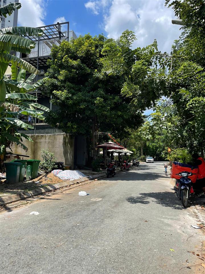 Làng đại học  khu dân cư đang phát triển  lô đất 5x20m giá 4,7 tỷ