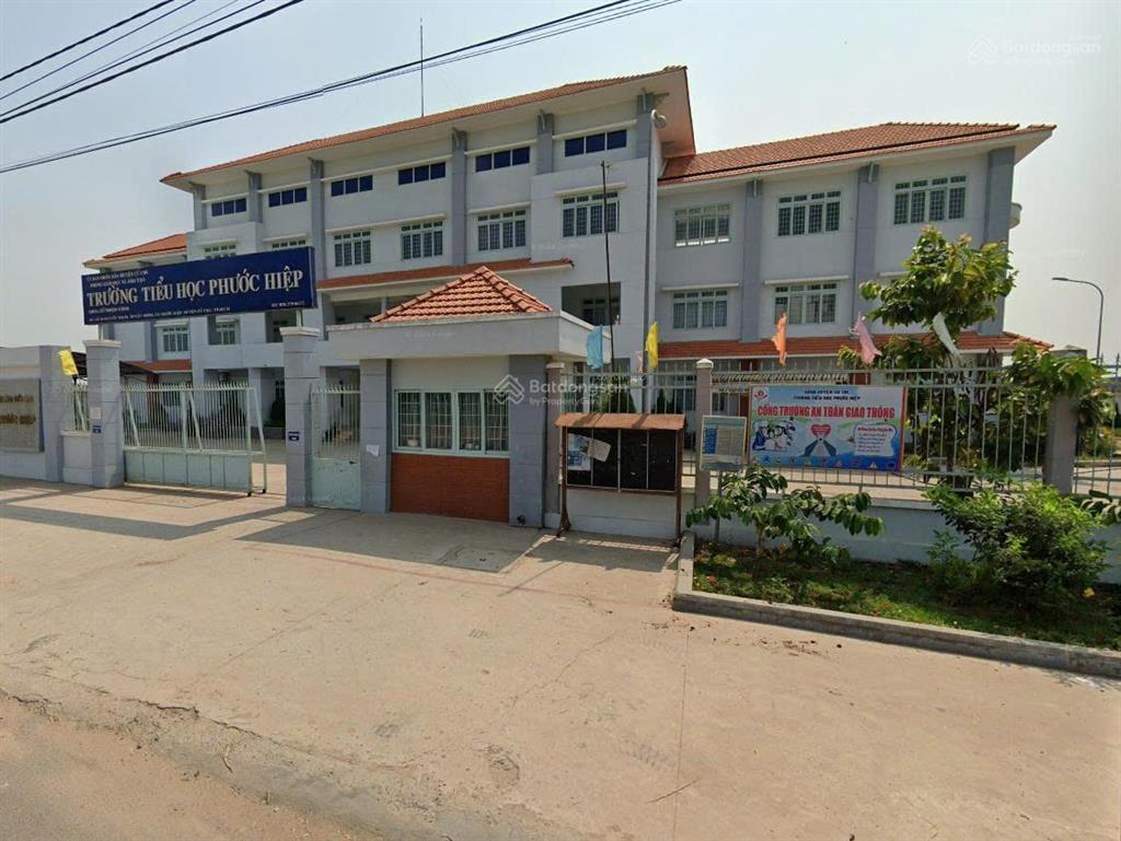Cần bán gấp lô đất 125m2 giá 800tr ở đường nguyễn thị nị xã phước hiệp củ chi ngay trưởng tiểu học