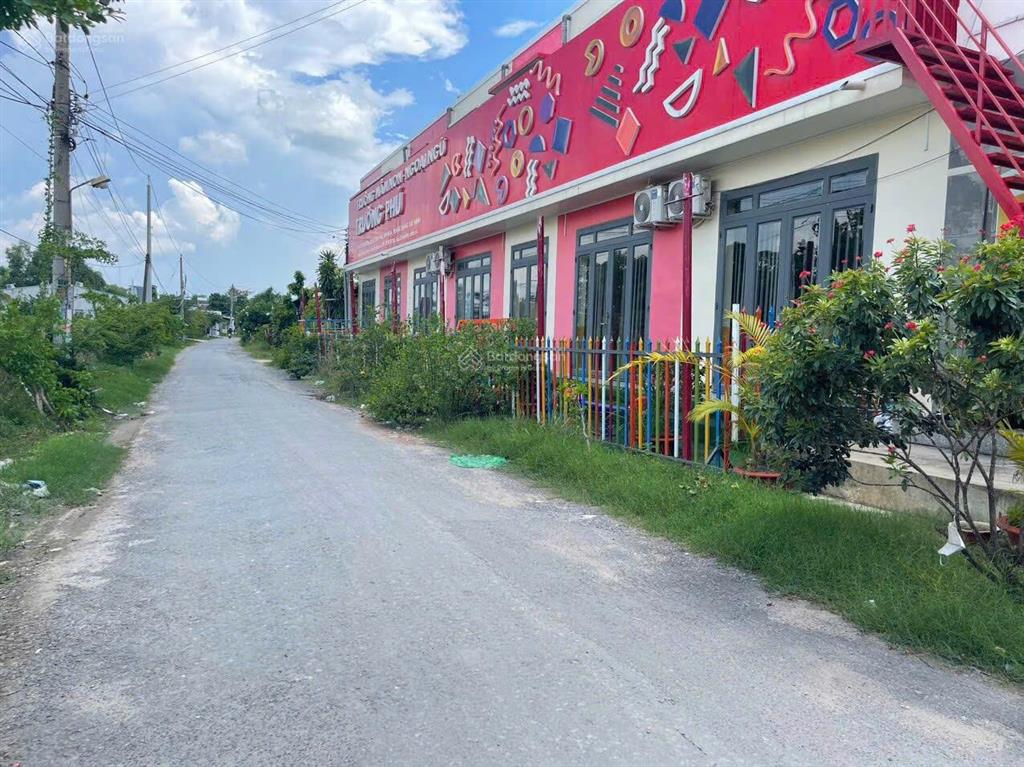 Bán gấp lô đất 195m2 giá 650tr đường an phú thị trấn trảng bàng tây ninh gần chợ  sổ hồng riêng