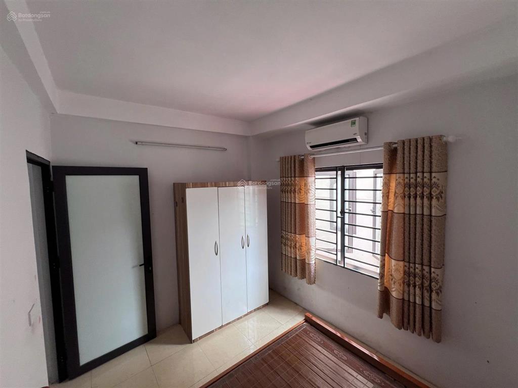 Cho thuê phòng trọ giá tốt long biên