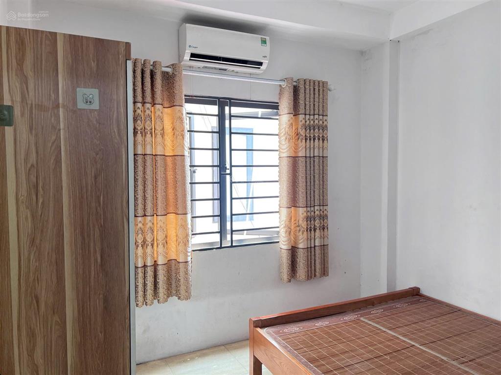 Cho thuê phòng trọ giá tốt long biên