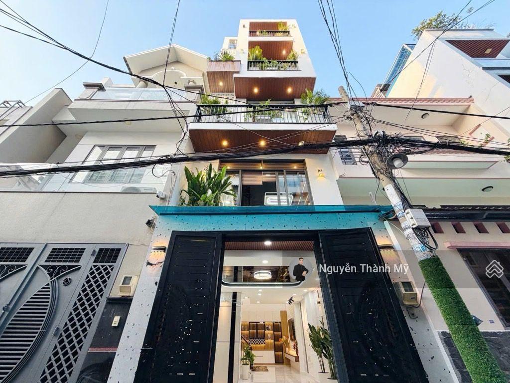 Công viên làng hoa  siêu phẩm 5 tầng  khu nhà lầu vip  chỉ nhỉnh 8 đồng