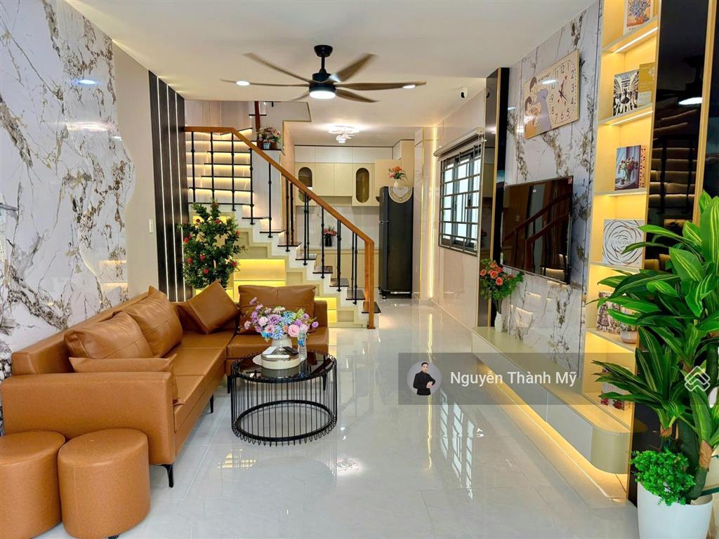 Hot! quang trung, gò vấp  nhà 2 tầng  hẻm xe hơi  chưa tới 6 tỷ