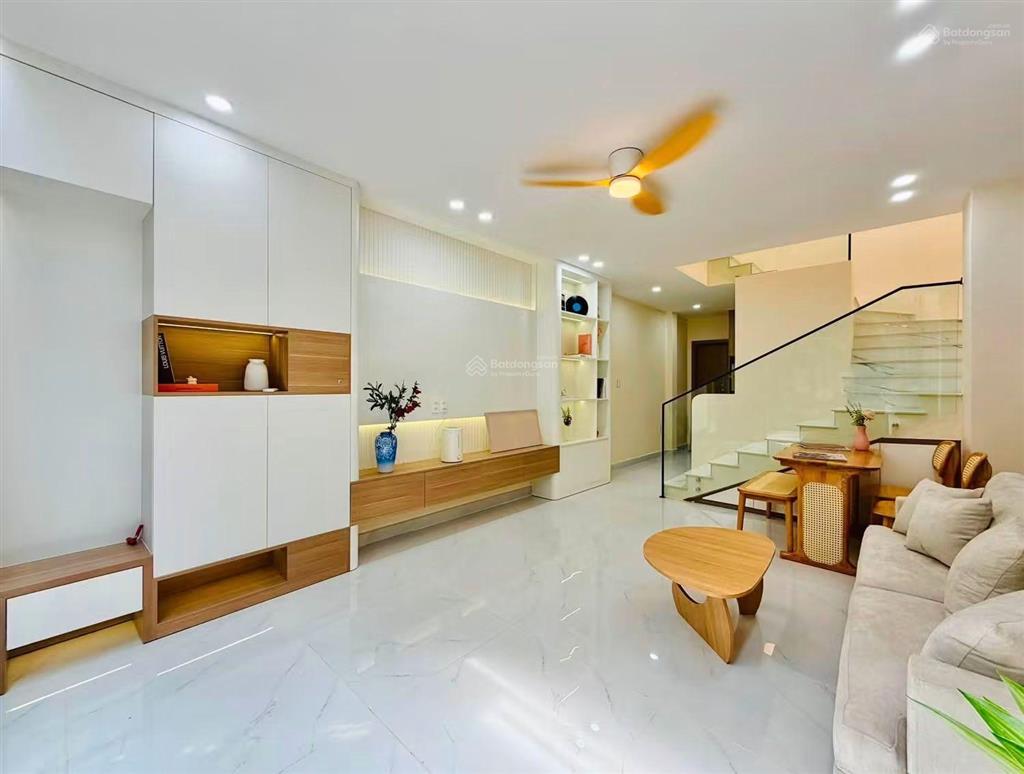 Phan huy ích  hẻm xe hơi  2 tầng 56m2  full nội thất  chỉ 6,x tỷ