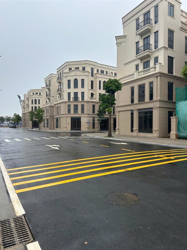 Liền kề mt 13m trước parking zone, đối diện triển lãm expo, vinspeed, vincome tại vin cổ loa