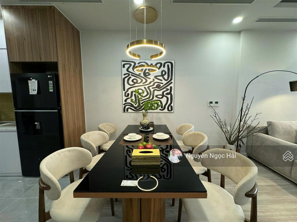 Chính chủ bán căn 98 m2, 3pn + 2wc tầng trung, full nội thất giá 11.5 tỷ tại cc handi resco