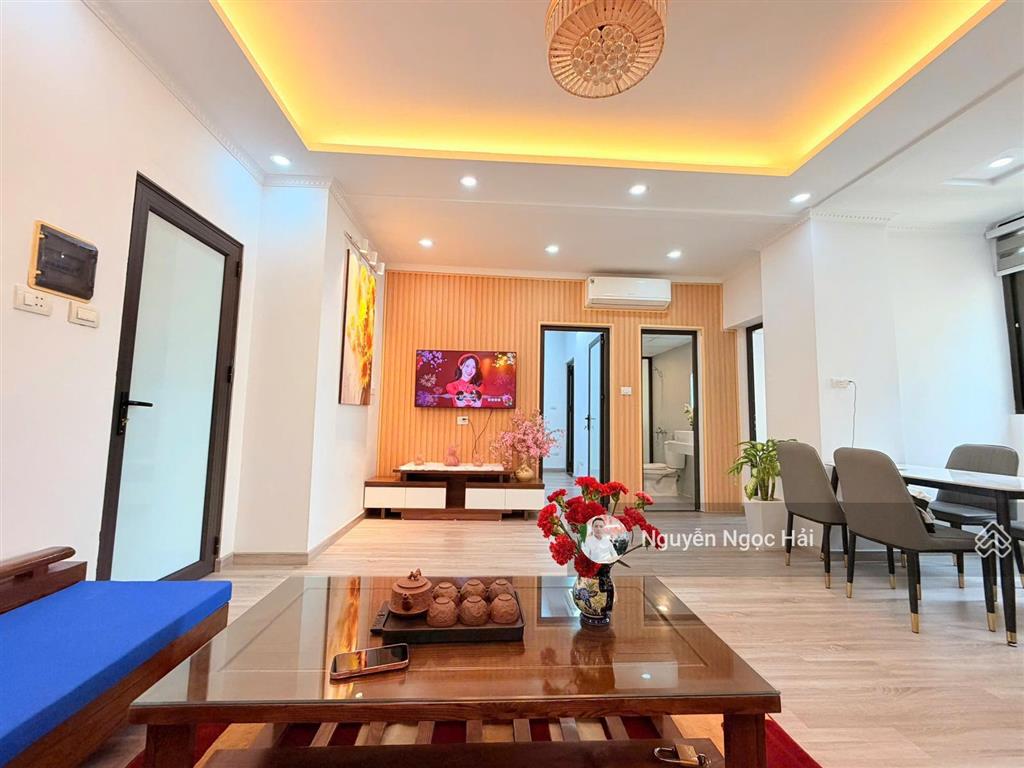 Chính chủ bán căn 86 m2, 2pn + 2wc full nội thất giá 8.2 tỷ tại cc hapulico