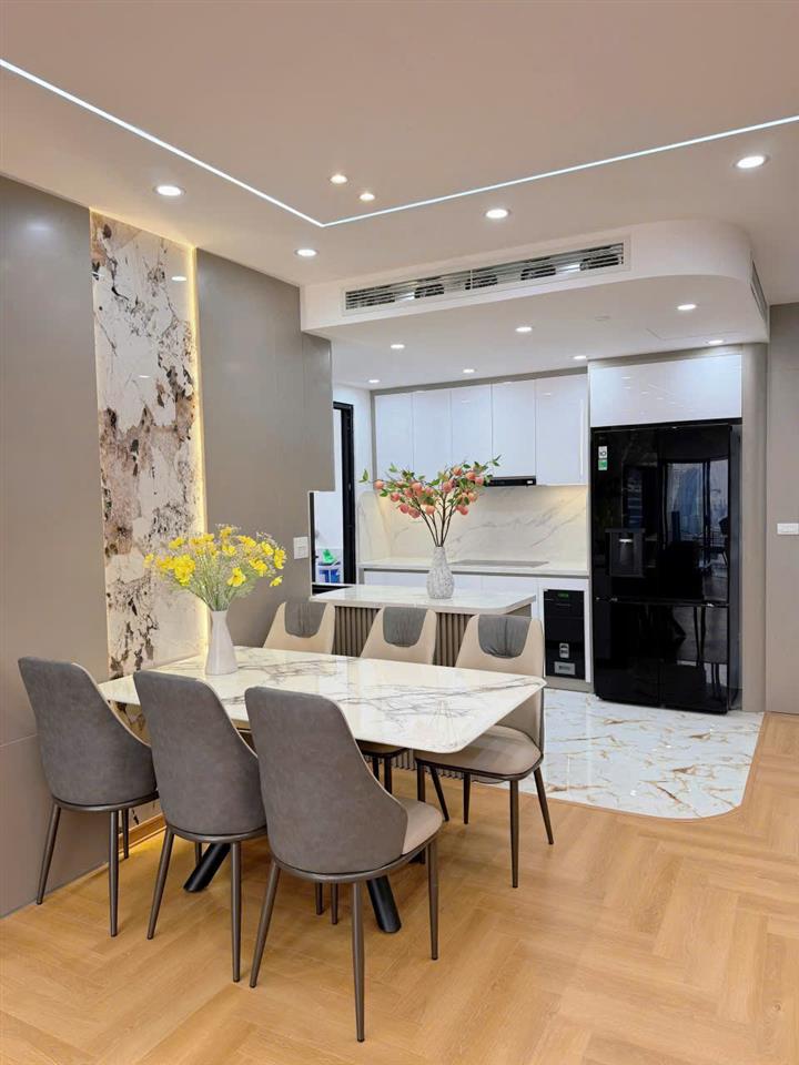 Giá chuẩn!! chính chủ bán căn 73m2 giá 6.9tỷ 2pn+2wc full nội thất tại cc eurowindow multi complex