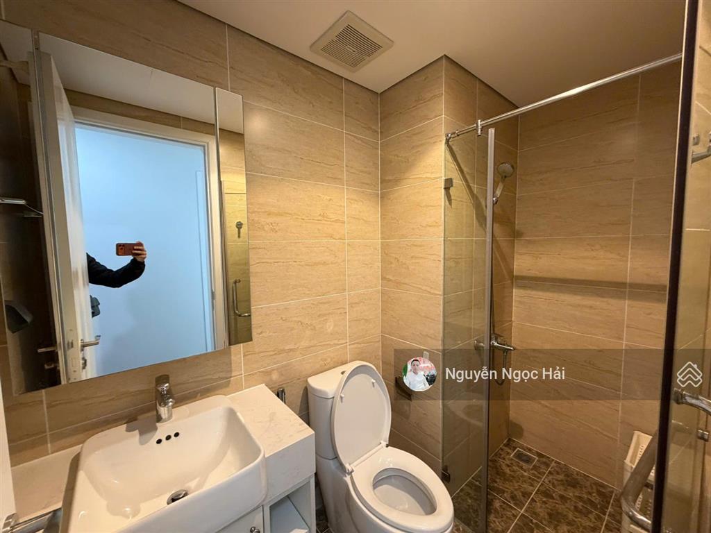 Giá chuẩn!! chính chủ bán căn 75m2 giá 7.7 tỷ 2pn + 2wc full nội thất tại cc 17t7 thnc