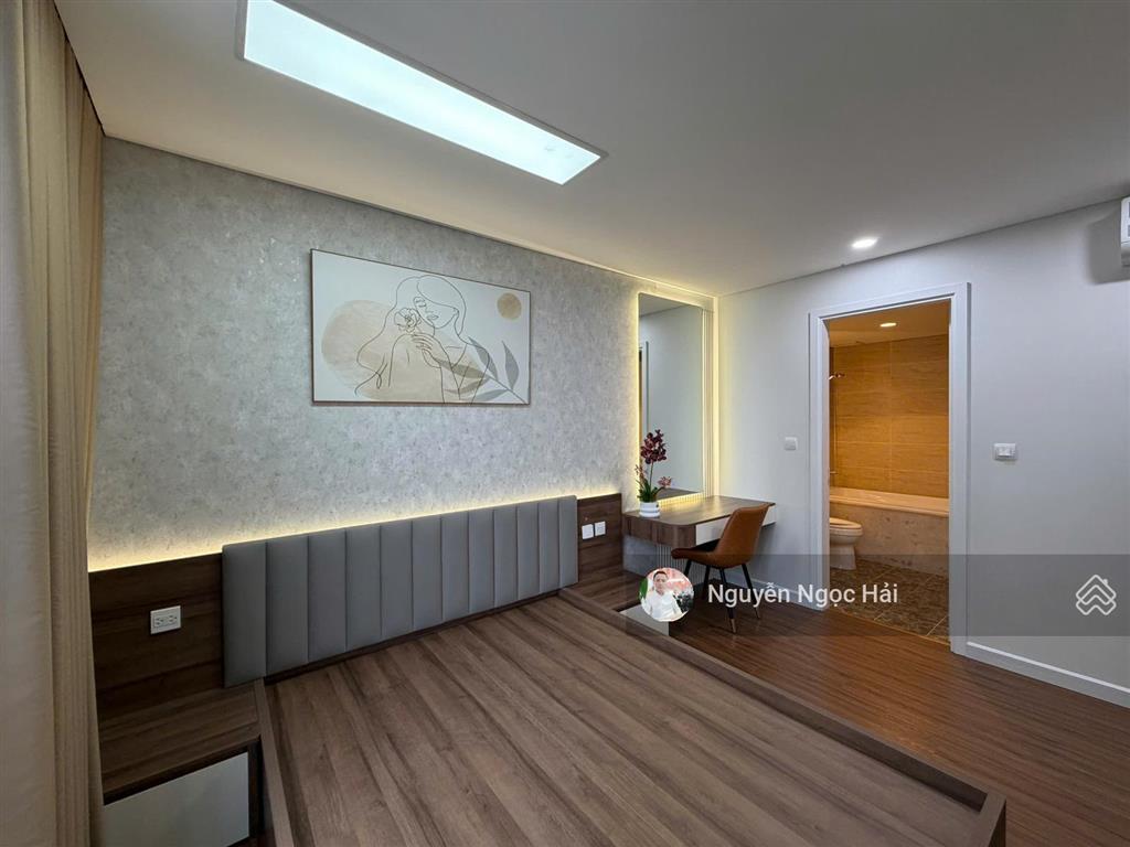 Giá chuẩn!! chính chủ bán căn 75m2 giá 7.7 tỷ 2pn + 2wc full nội thất tại cc 17t7 thnc