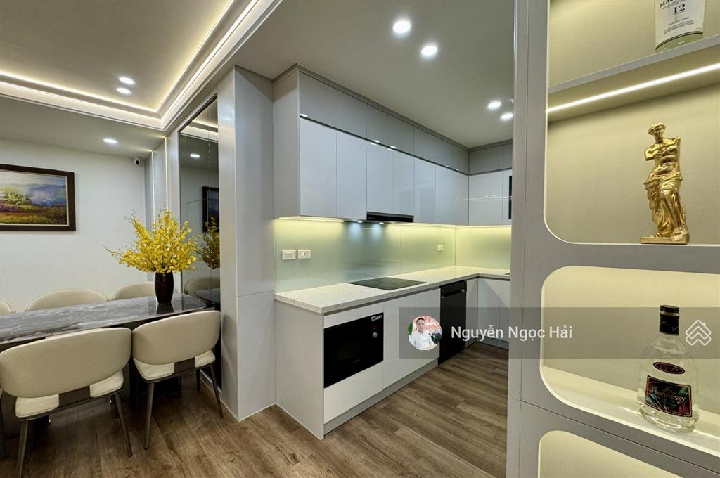 Giá chuẩn! chính chủ bán căn 117m2 giá 9.6 tỷ 3n 2wc full nội thất mới cao cấp tại cc 18t1 thnc