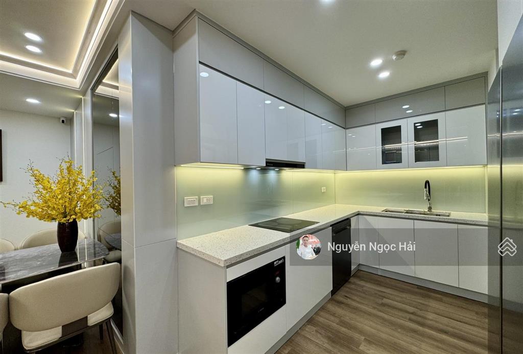 Giá chuẩn+nhà đẹp! chính chủ bán căn 147 m2 giá 15.2tỷ 3pn + 2wc full nội thất tại cc golden palace