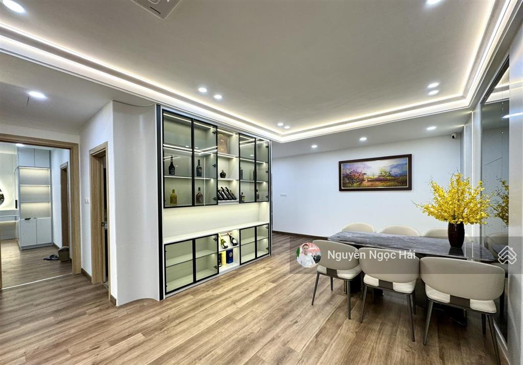 Giá chuẩn+nhà đẹp! chính chủ bán căn 147 m2 giá 15.2tỷ 3pn + 2wc full nội thất tại cc golden palace
