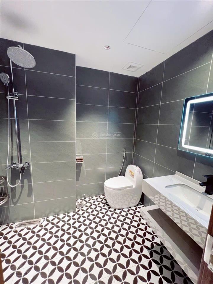 Giá chuẩn! chính chủ bán căn 62m2 giá 5.35 tỷ 2pn + 1wc full nội thất tại cc goldseason