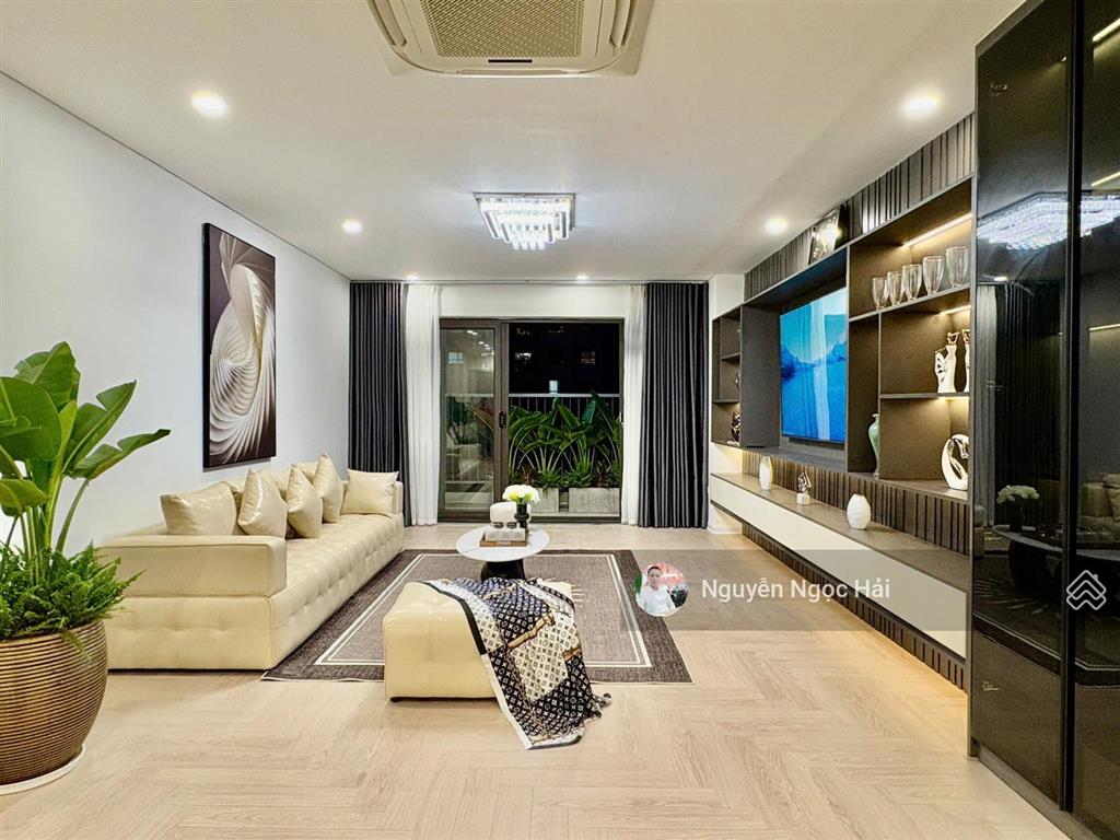 Giá chuẩn + tốt nhất ! chính chủ bán căn 100m2 giá 8.5 tỷ 3pn + 3wc full nội thất tại cc c14 tố hữu