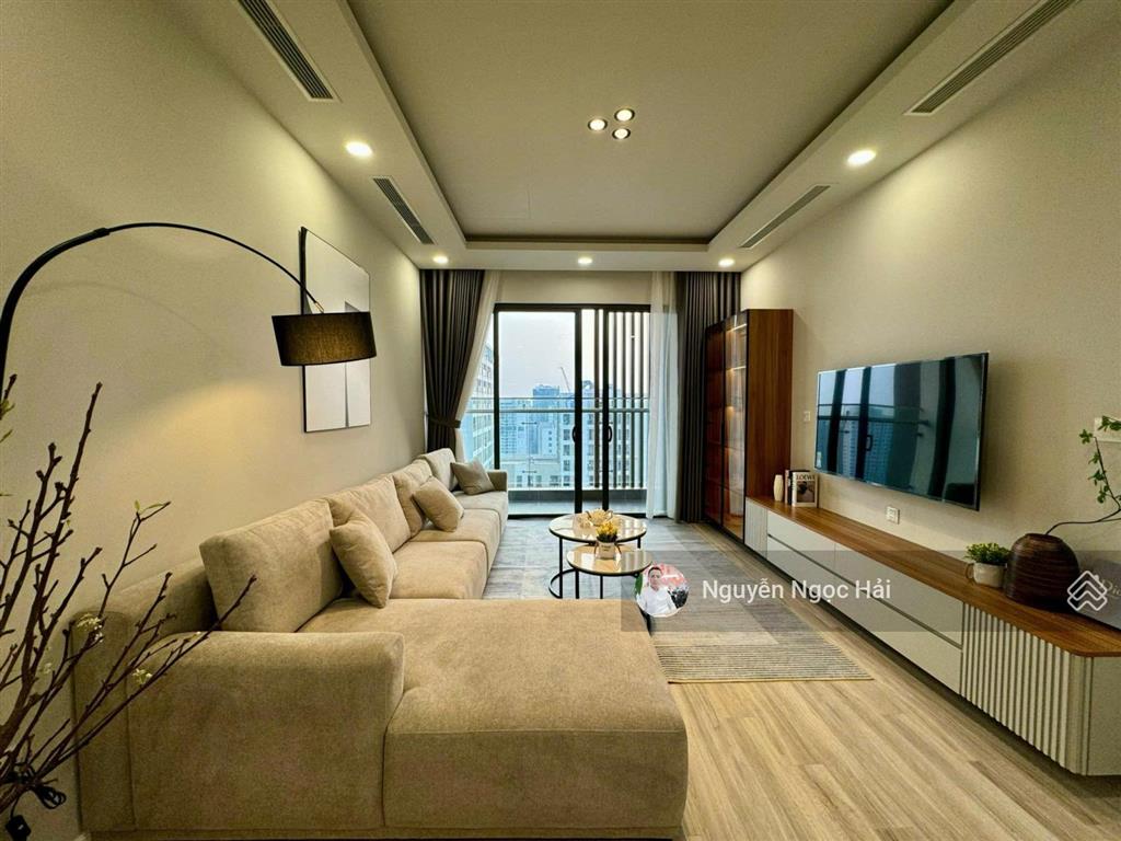 Giá chuẩn( tốt nhat)! chính chủ bán căn góc đẹp 78m2 giá 5.9 tỷ 2pn 2wc tại cc eco green