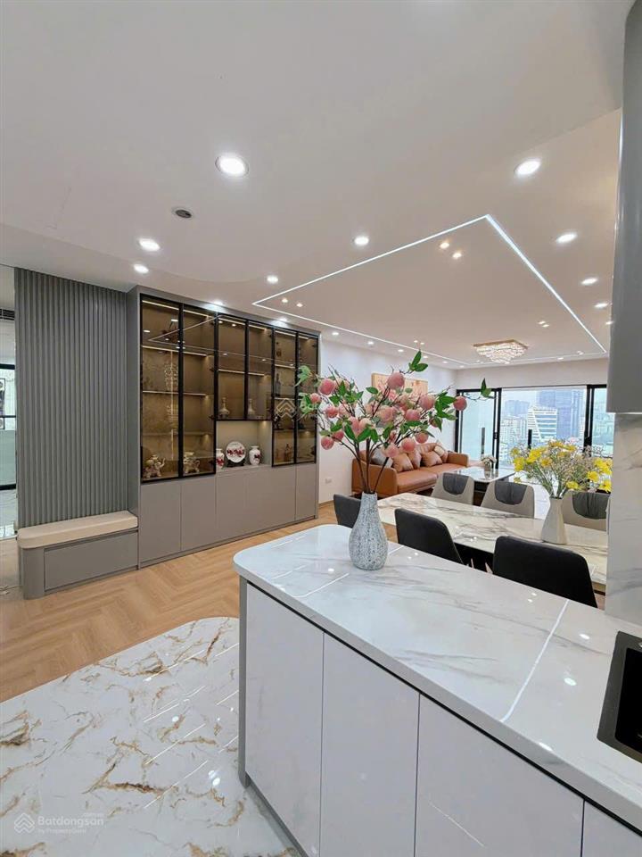 Giá chuẩn (tốt)!! chính chủ bán căn 3 ngủ 92m2 giá 8.8 tỷ full nội thất tại cc thống nhất complex