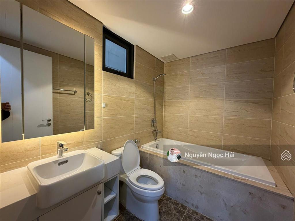 Giá chuẩn!! chính chủ bán căn góc đẹp 76m2 giá 8,4 tỷ 2pn 2wc, full nội thất tại legend