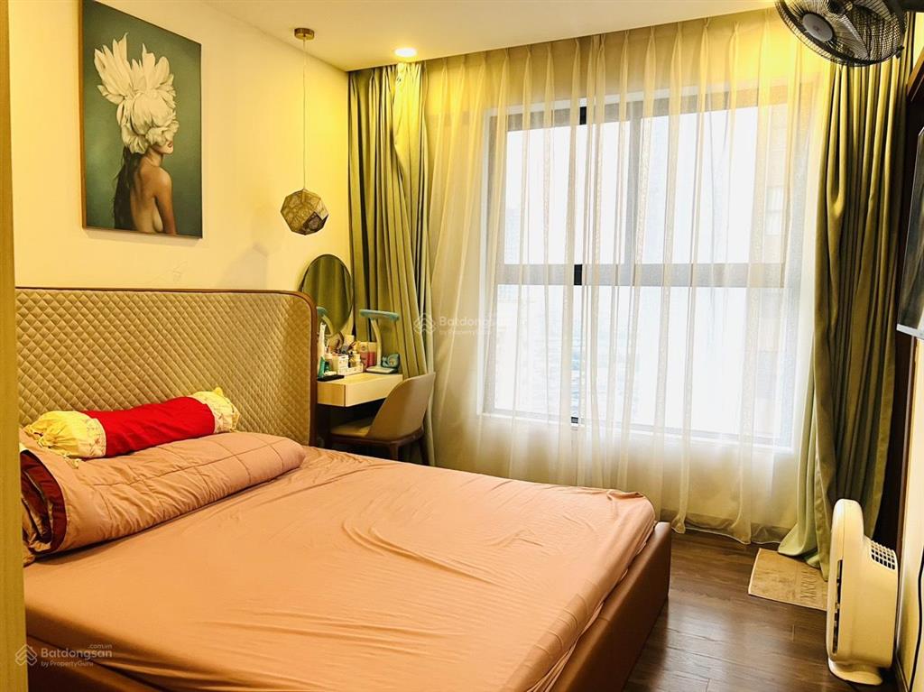 Giá chuẩn!! chính chủ bán căn 70m2 giá 6,06 tỷ 2pn + 2wc full nội thất tại cc five star.