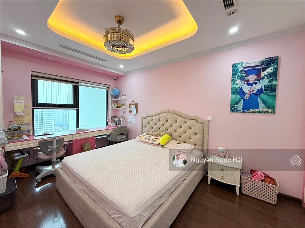 Giá chuẩn!! chính chủ bán căn 3 ngủ 95m giá 9.3 tỷ full nội thất tại golden land