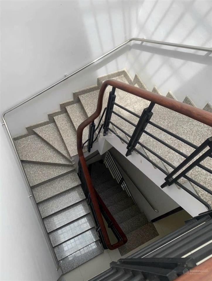 Cần bán nhà hẻm 180 (1 sẹc) lạc long quân, phường 10, quận 11, tp. hcm.