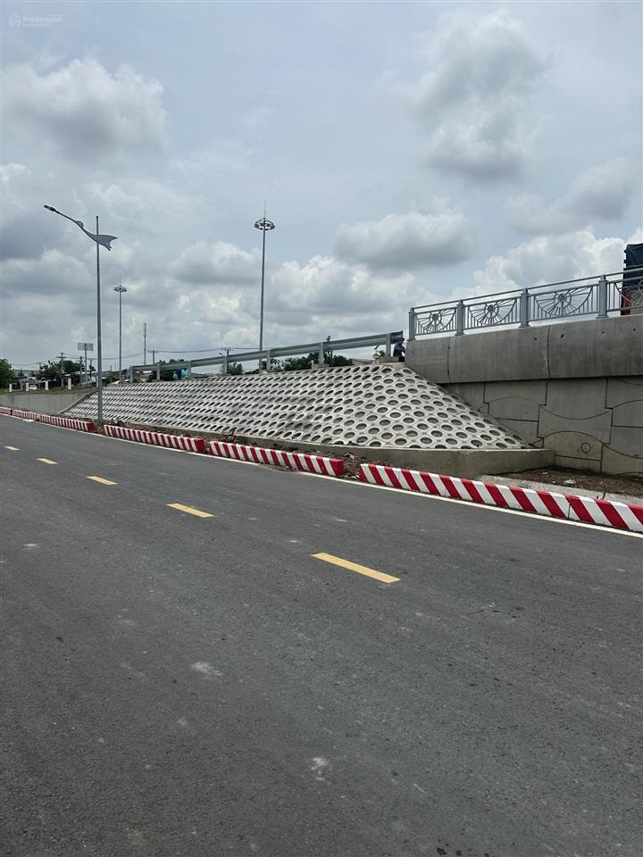 Bán kho xưởng đường xe tải 10tấn , mt đường láng le bàu cò, tân nhựt, bình chánh