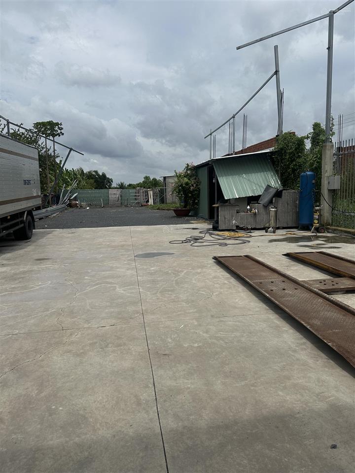 Bán đất mt đường đoàn nguyên tuấn, xã hưng long, bình chánh ngang 8m x 45m