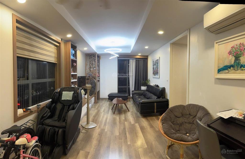 Bán căn góc tầng trung giá đẹp