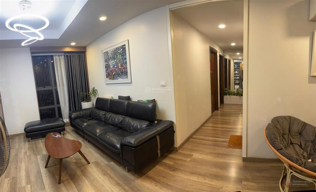 Bán căn góc tầng trung giá đẹp