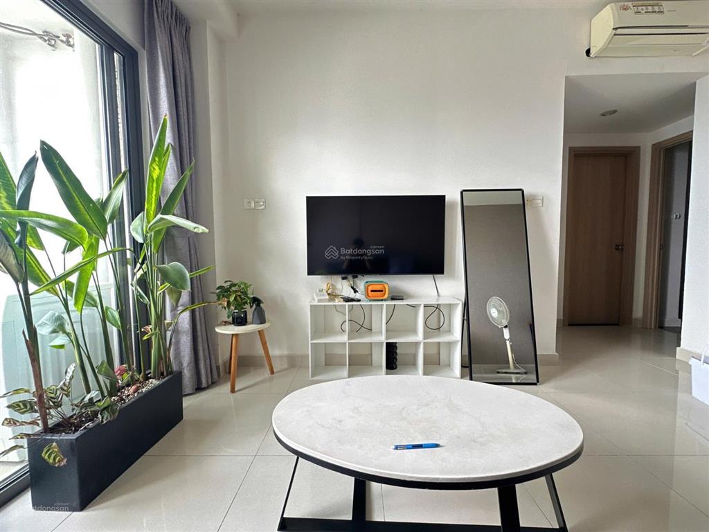Giá hiếm căn 2pn1wc chỉ 15tr  full nt view sông the sun avenue